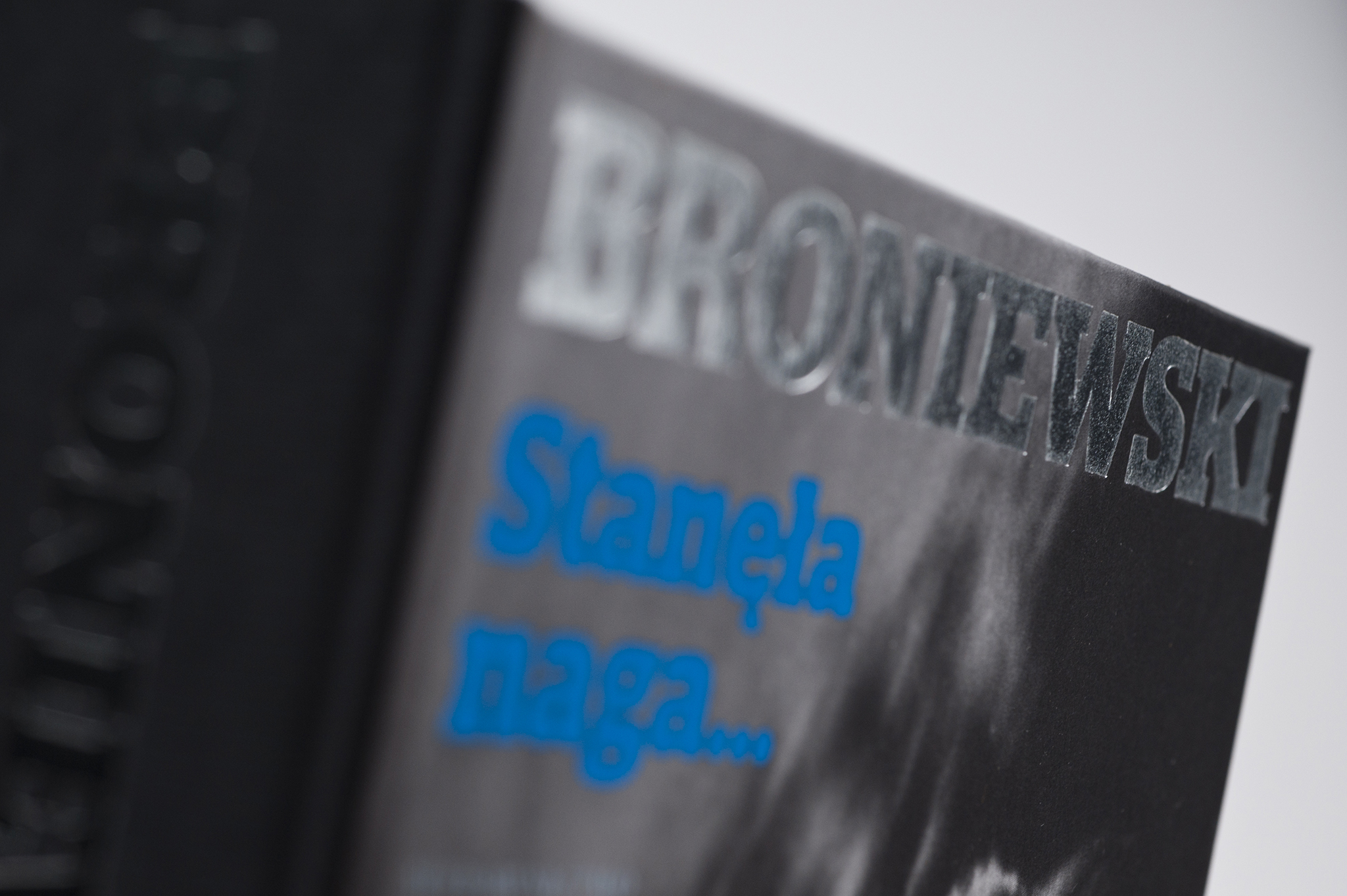 broniewski_stanela_naga_003